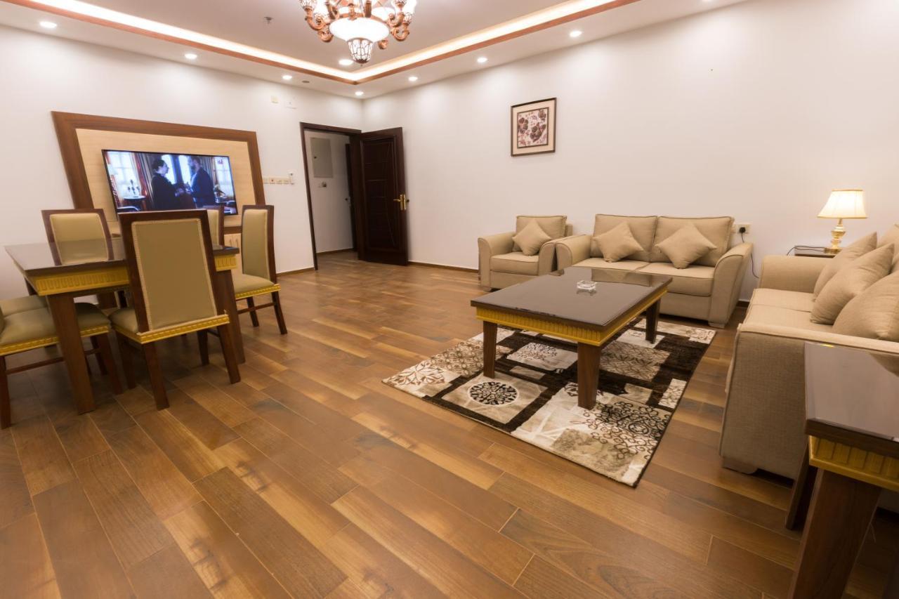 Luxury Hotel Apartments 塔布克 外观 照片