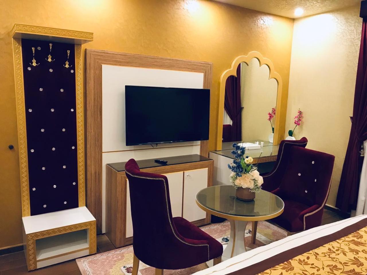 Luxury Hotel Apartments 塔布克 外观 照片